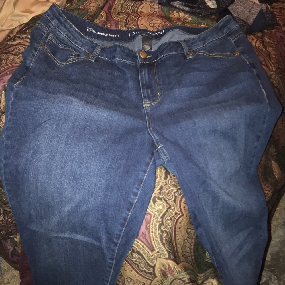 Mid rise super stretch skinny jeans. 20 short